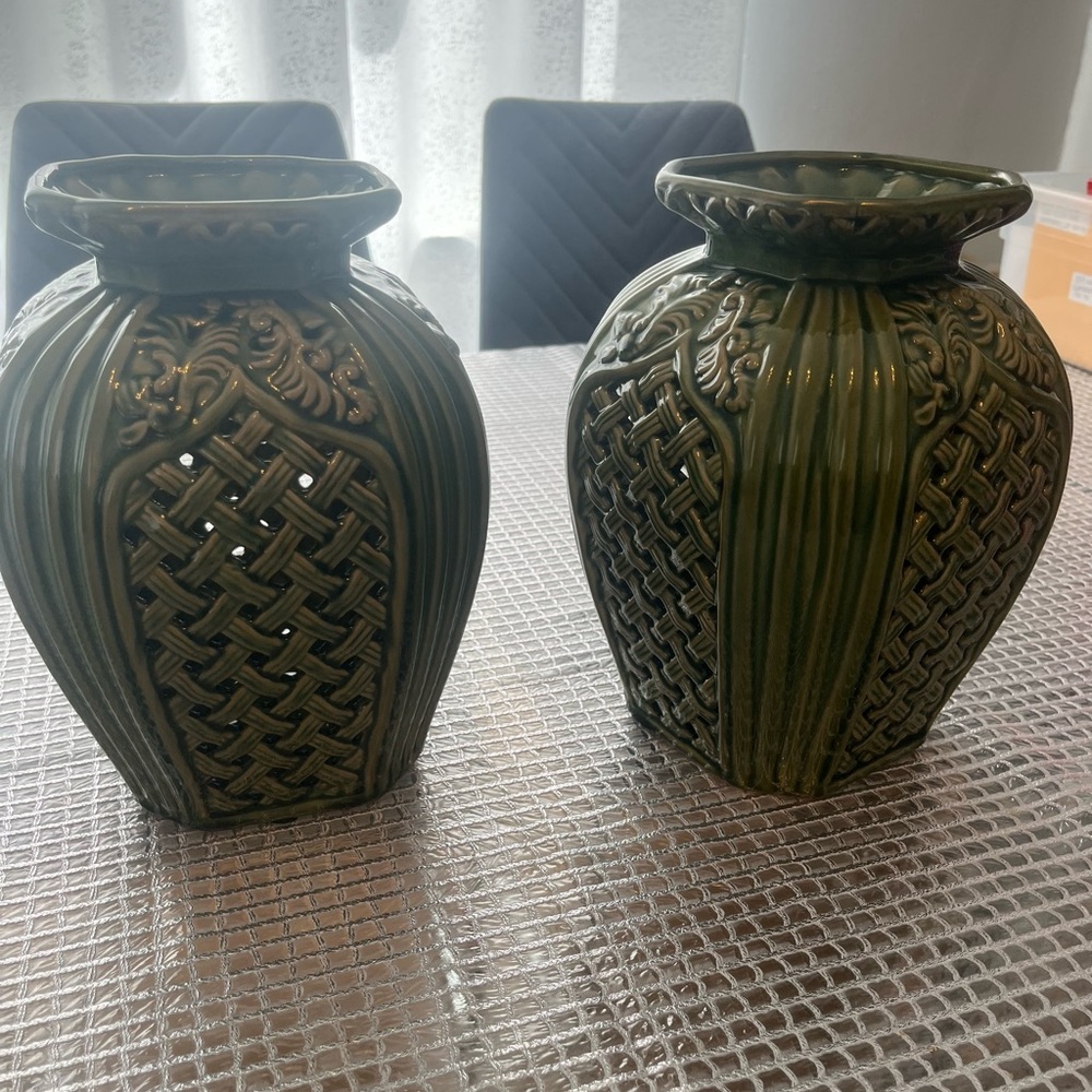 Brand new 2 green matching vases